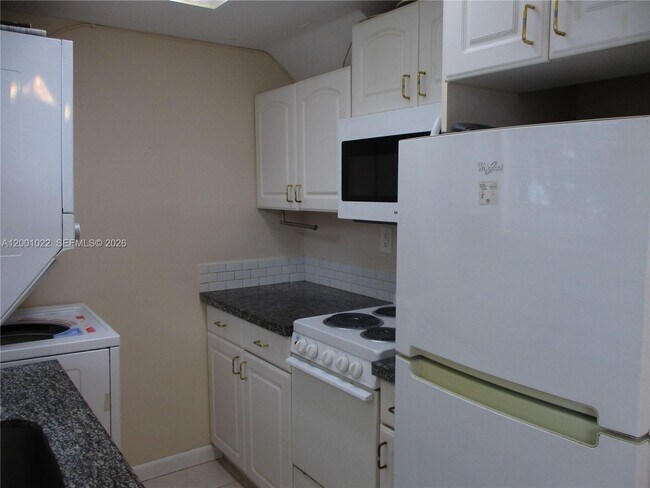 Photo - 1949 Taylor St