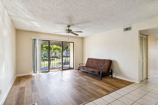 Photo - 618 Sea Pine Way Unit A2