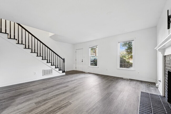 Photo - 6101 Highcastle Ct