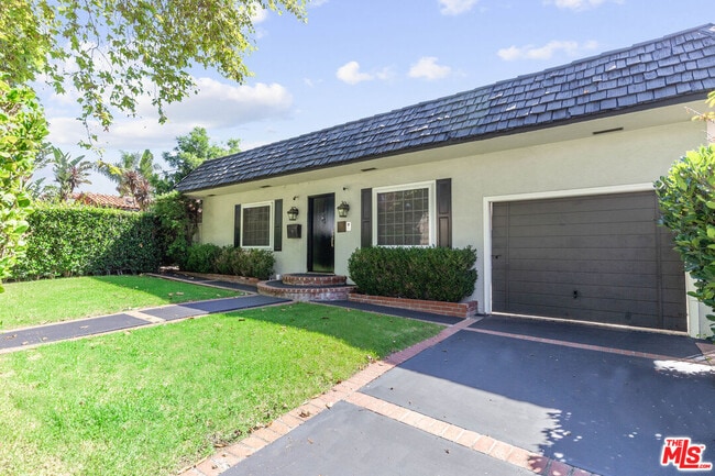 736 N Alta Vista Blvd