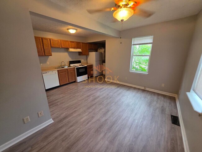 Building Photo - 803/805 N 7th St Unit 803 N 7th St