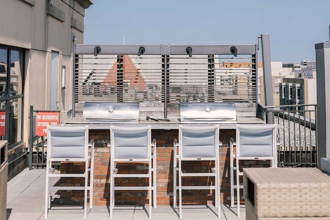 Photo - 1301 Thomas Circle