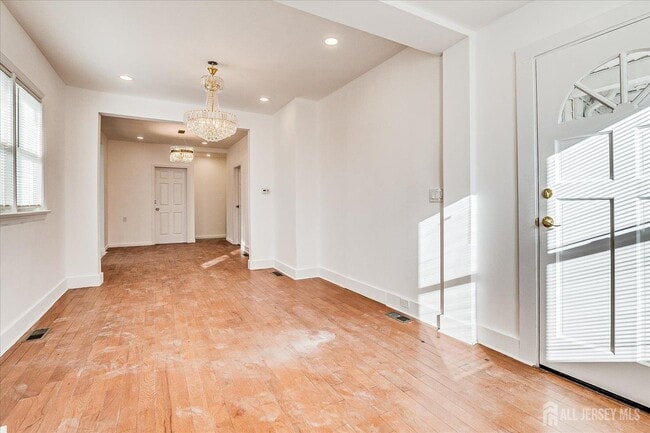 Photo - 385 Pierson Ave Unidad 1