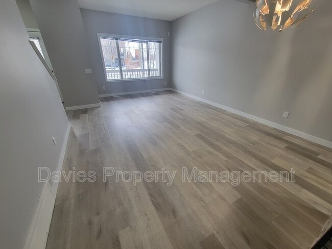 Photo - 8209-8217 217 St NW