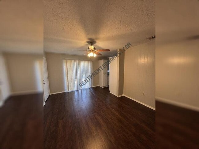 Photo - 1220 Twin Lakes Dr