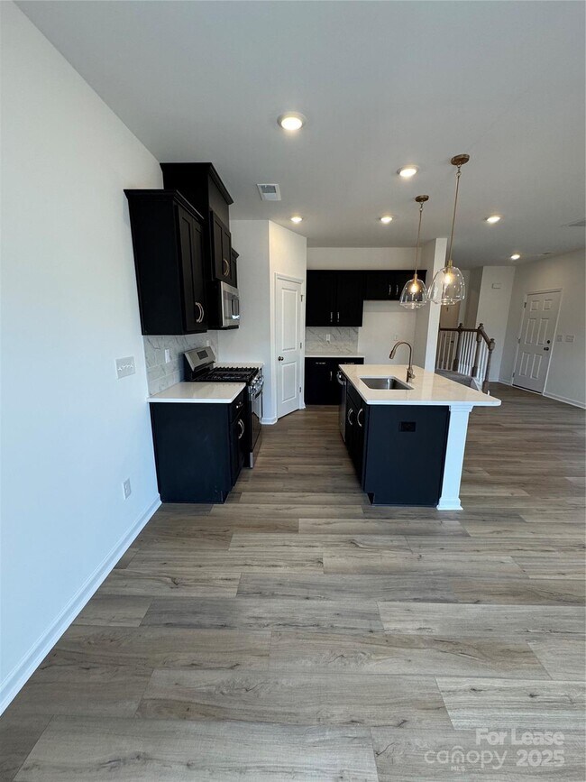 Photo - 757 Lock Haven Dr NW