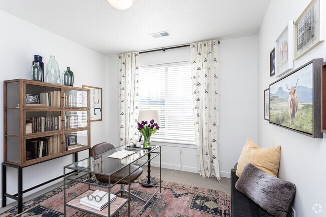 2BR, 2BA - 1,046SF - Second Bedroom