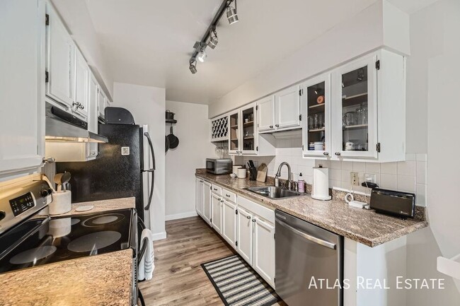 Photo - 3141 S Tamarac Dr