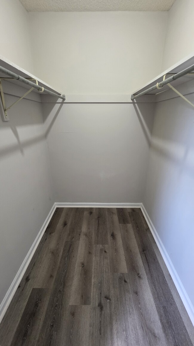 7 Cimerron Dr