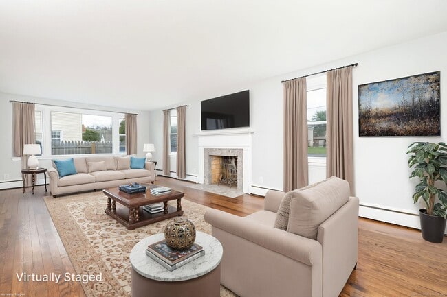 Photo - 238 James St