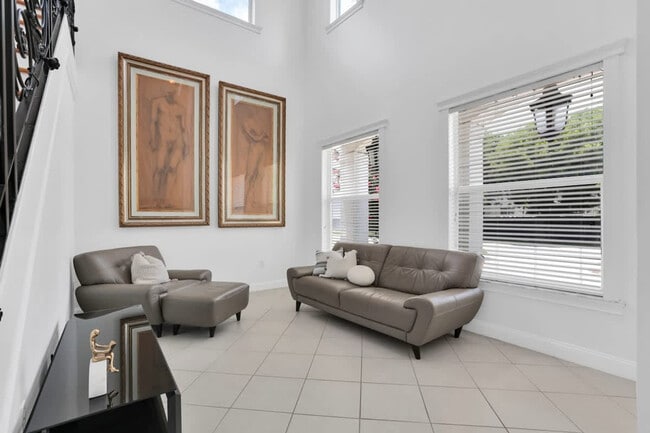 Building Photo - 15270 SW 115th Terrace Unit ID1317402P
