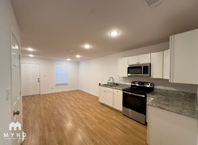 Photo - 3034 W Salinas