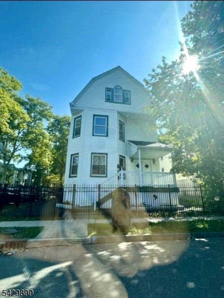 Photo - 15 9th Ave