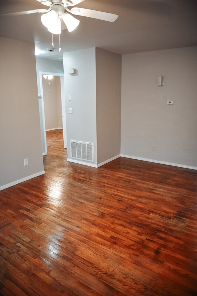 Photo - 4700 Walnut Grove Ave Unit 3