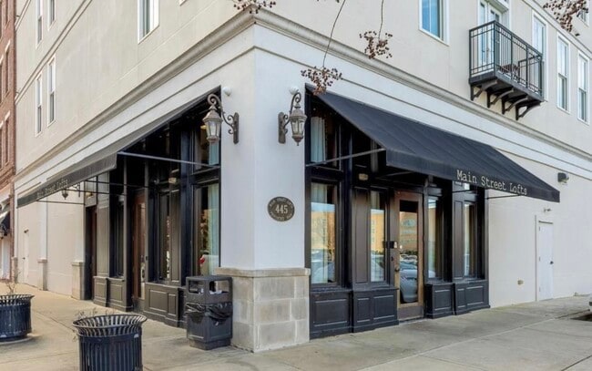 Photo - 445 Providence Main St NW