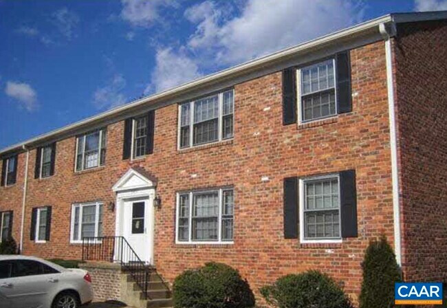 Photo - 2422 Barracks Pl Unit 4