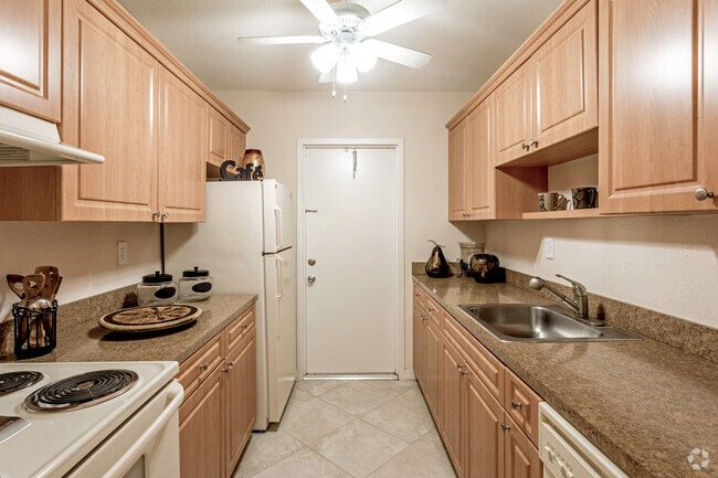 1BR,1BA - 830 SF