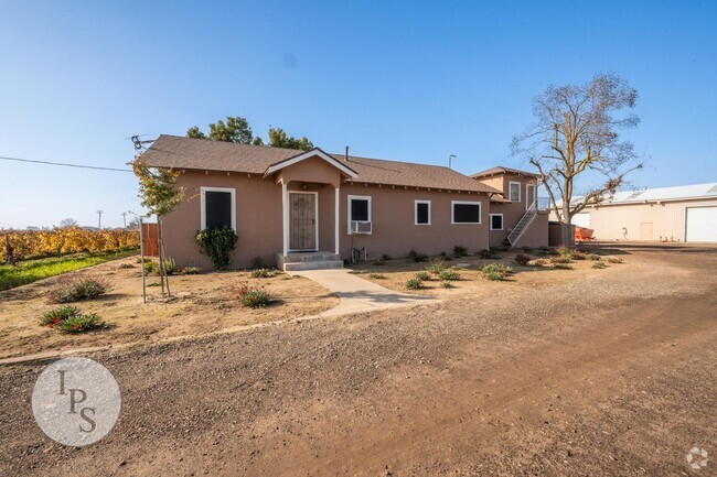 Building Photo - Fresno Westside Farm Home, 3BR/1BA, Built ...