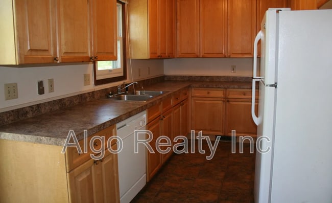 Building Photo - 130-134 W 61st St