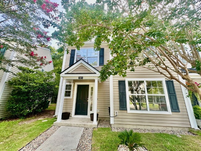 Four Bedroom, End Unit Townhome in the Farm!