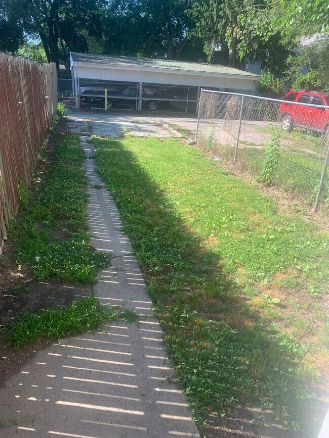 Photo - York City-3 Bedroom 1 Bath House