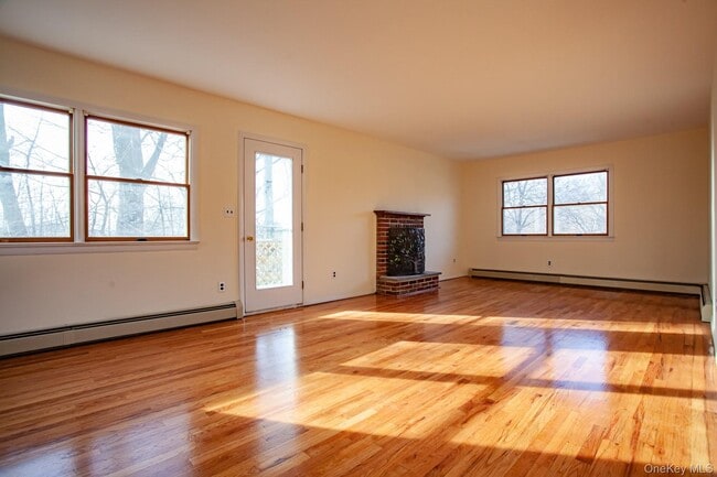 Photo - 55 Holland Ave Unit Top Floor