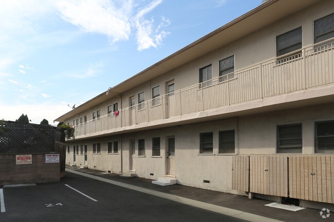 3585 S Sepulveda Blvd