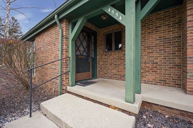 Photo - 4554 Sandringham Dr