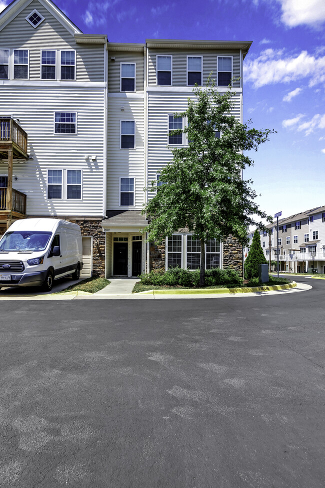 Photo - 24606 Byrne Meadow Sq Townhome