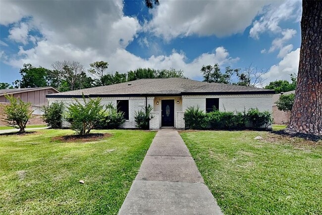 Photo - 2318 Turtle Creek Dr House