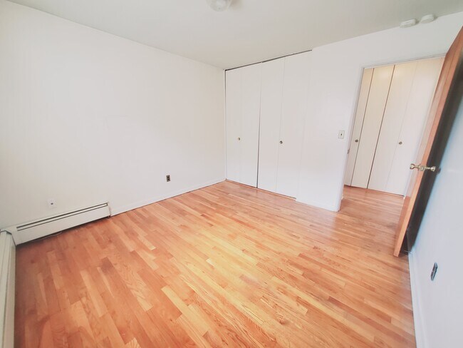 Photo - 14 Belltown Rd Unit 3