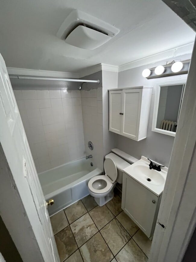 Photo - One Bedroom Westside Saint Paul Apartment Unit 13