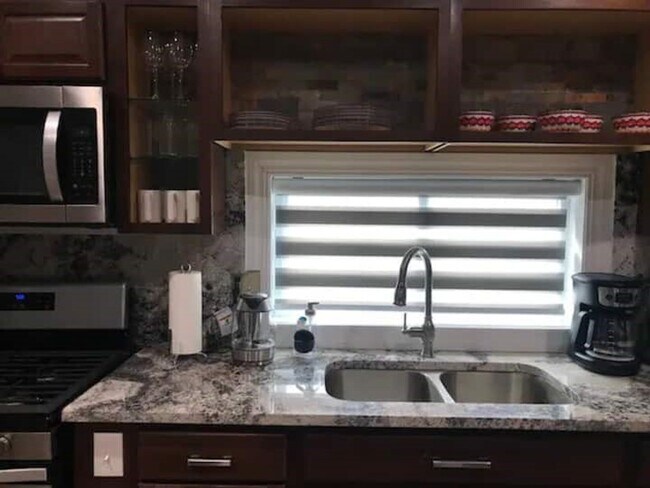 Photo - Ohio City 2 Bedroom Townhouse for Rent / F...