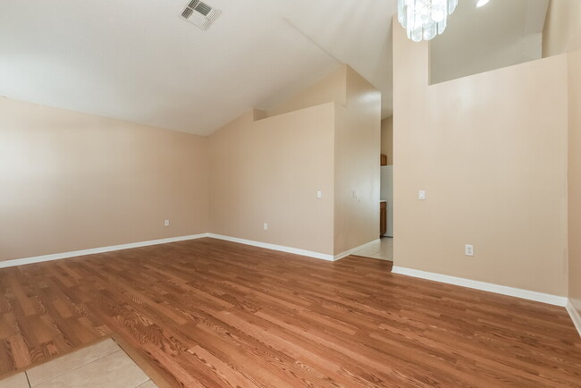 Photo - 25806 Bloomsbury Ct