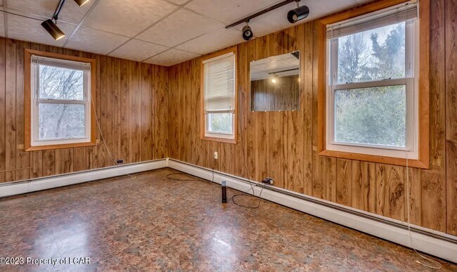 Photo - 206 Tannery Rd