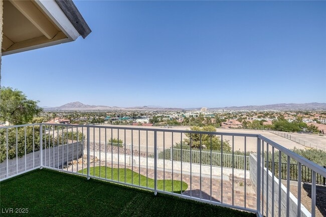 Photo - 1701 Duarte Dr House