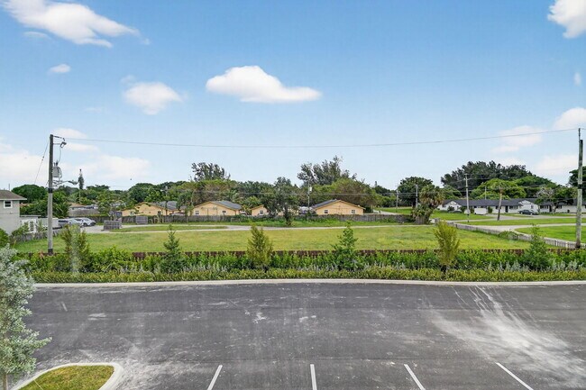 Photo - 4965 Serafica Dr