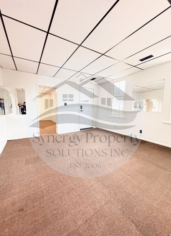 Photo - Broadway 62 - 62 1/2 Unit 62 UP