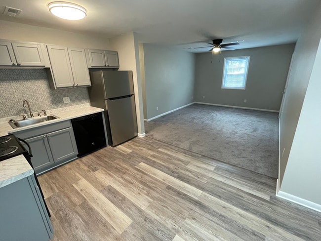 Photo - 84 Parkview Pl NW