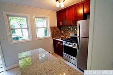 Photo - 49 Lowerre Ln
