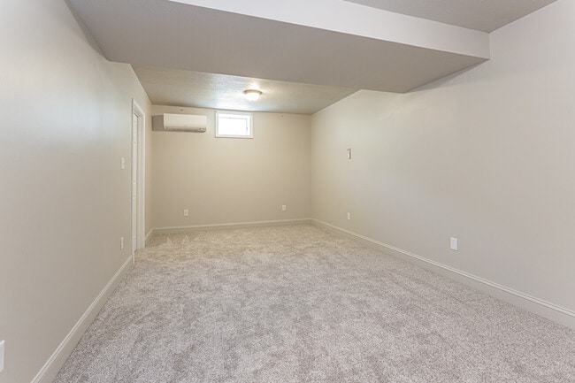 Photo - 220 Konawa Ln
