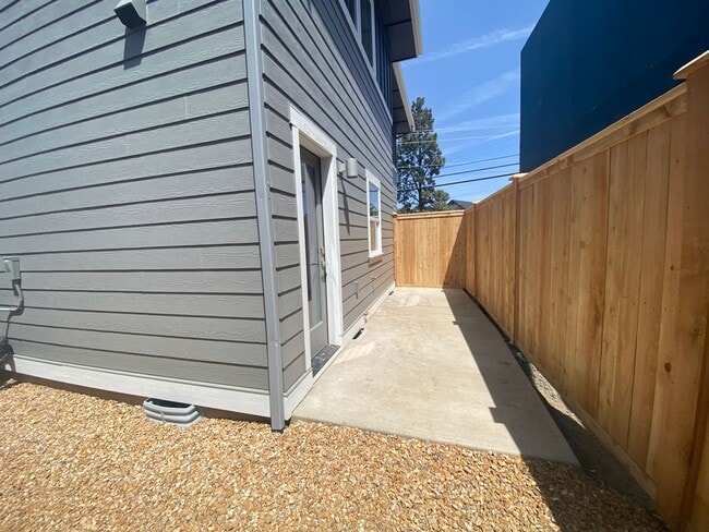 Photo - 61532 SE Jennifer Ln