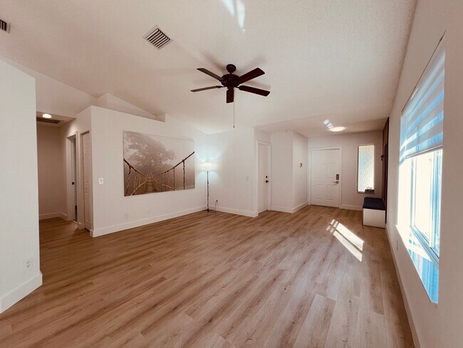 Photo - 1611 Palermo Dr