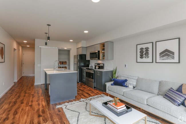 1BR, 1BA - 620 SF