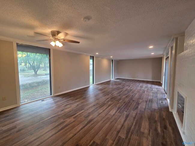 Photo - 1209 Governors Dr SE
