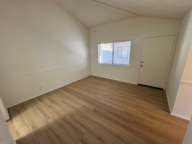 Photo - West Ventura Apartment Unidad 6F