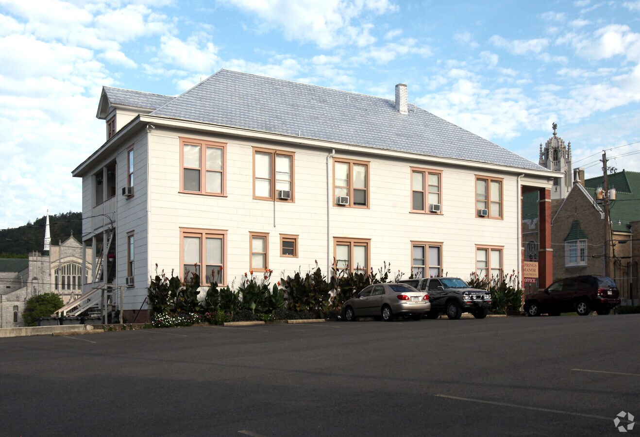 Photo - Springs Manor Apartments