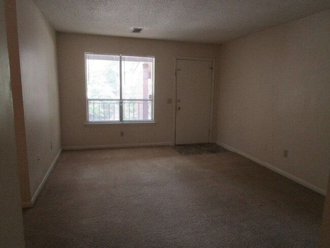 Photo - 251 Rast St