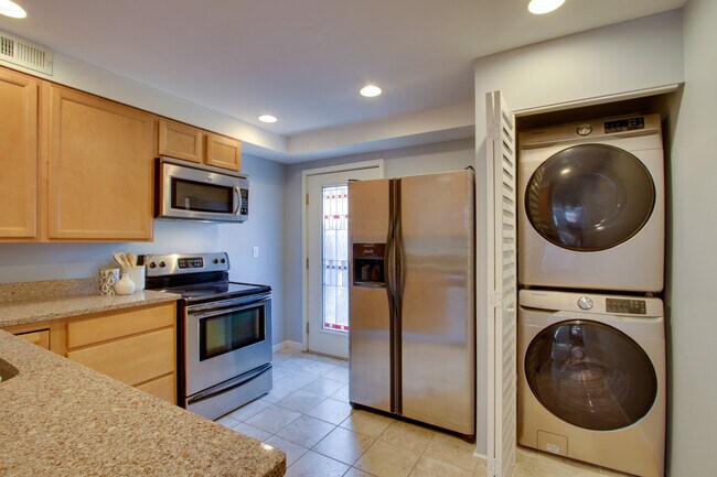 Spacious Kitchen - 1014 Patapsco St