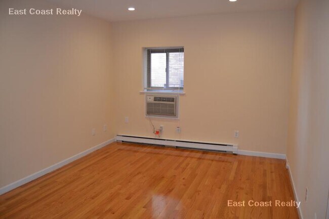 Photo - 1200 Commonwealth Ave Unidad 15 Rental